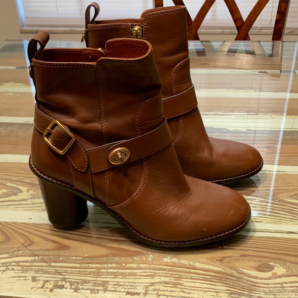 Coach boots